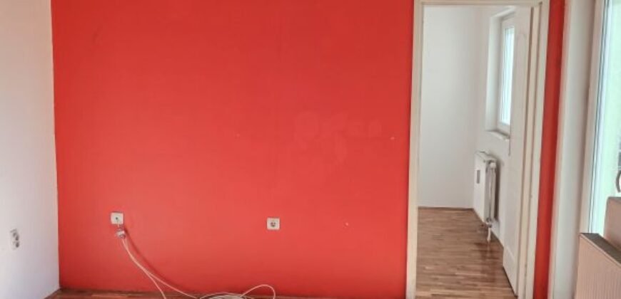 Dvosoban stan na Lesnini