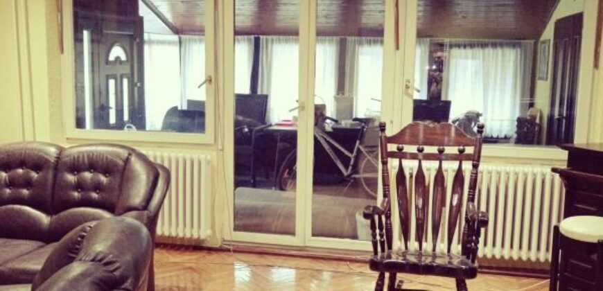 Spratna kuća u Dolji