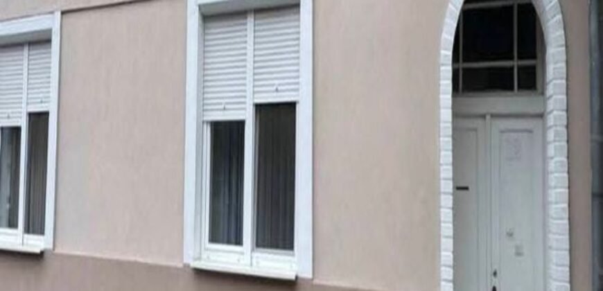 Dve kuće u Centru Zrenjanina