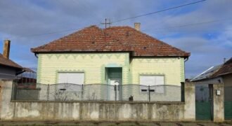 Kuća u centru Ečke