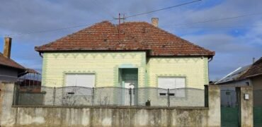 Kuća u centru Ečke