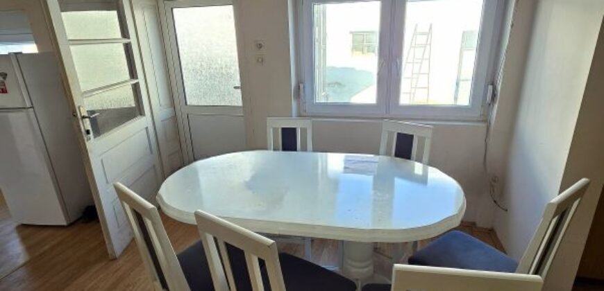 Kuća u centru Ečke