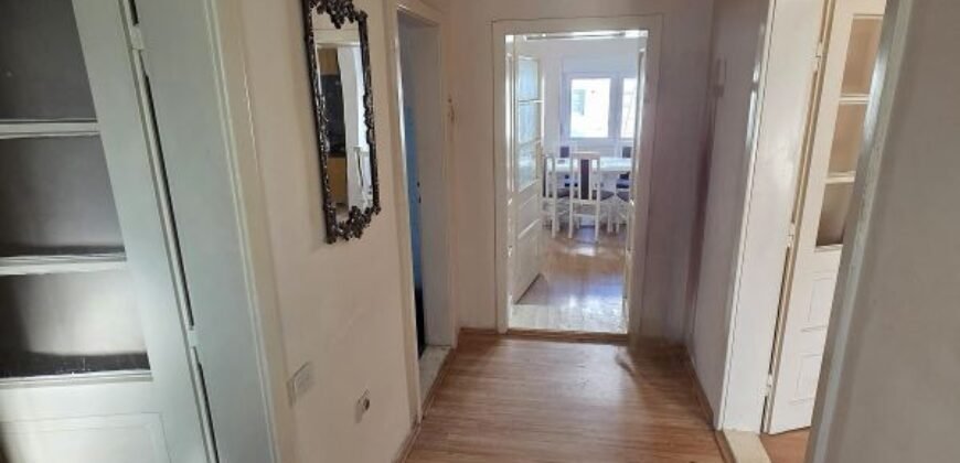 Kuća u centru Ečke