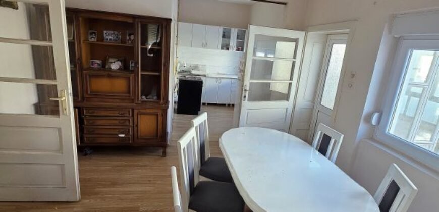 Kuća u centru Ečke