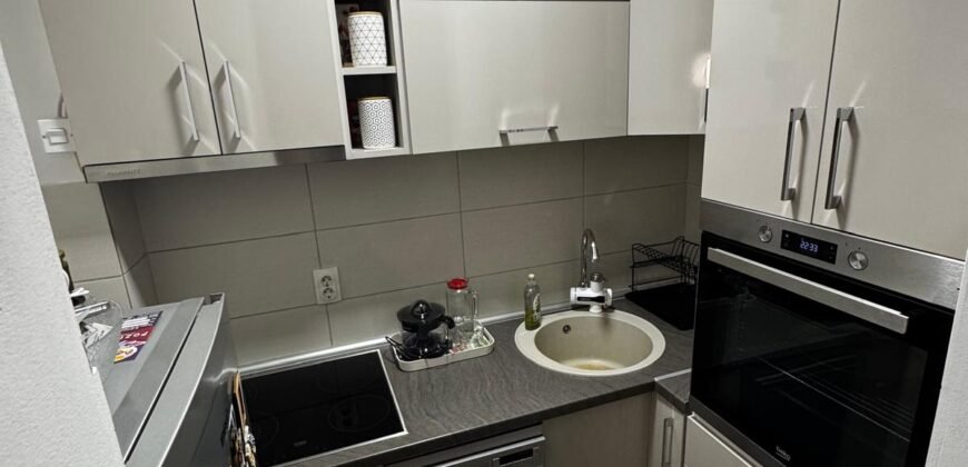 Trosoban stan u Maloj Americi