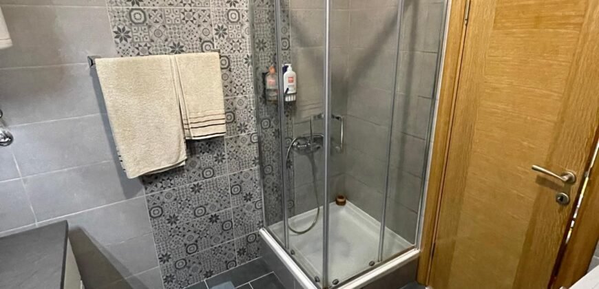 Trosoban stan u Maloj Americi