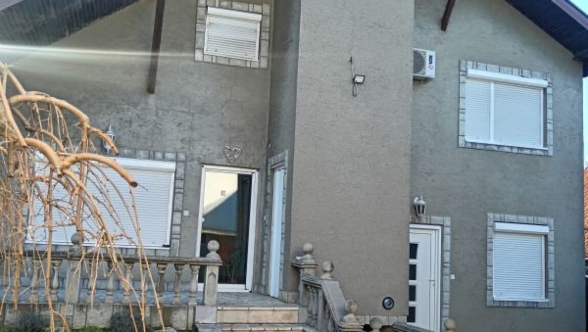 Spratna kuća na Duvanici