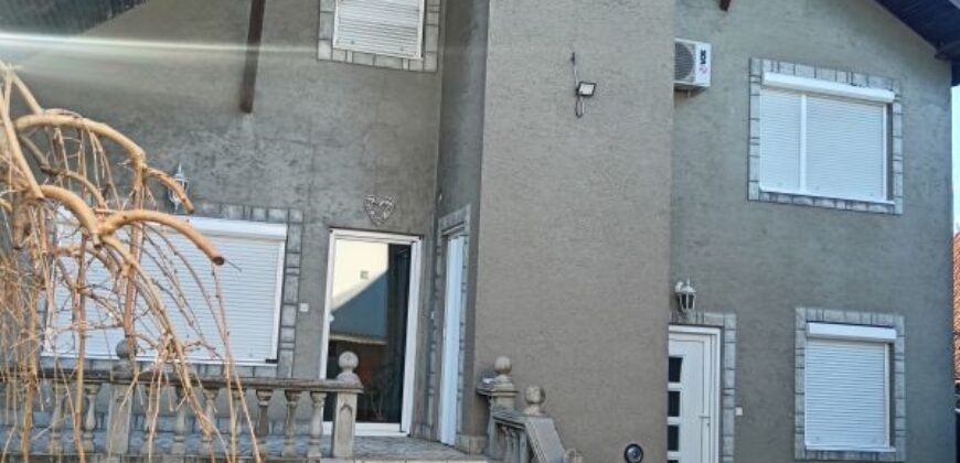 Spratna kuća na Duvanici