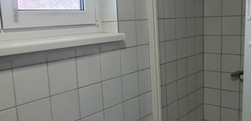 Spratna kuća na Duvanici