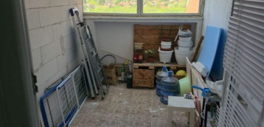 Četvorosoban stan u naselju Brigadira Ristića