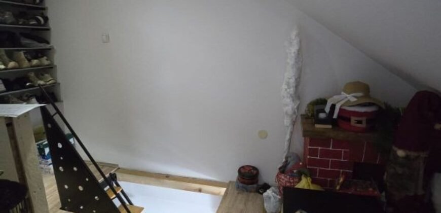 Četvorosoban stan u naselju Brigadira Ristića