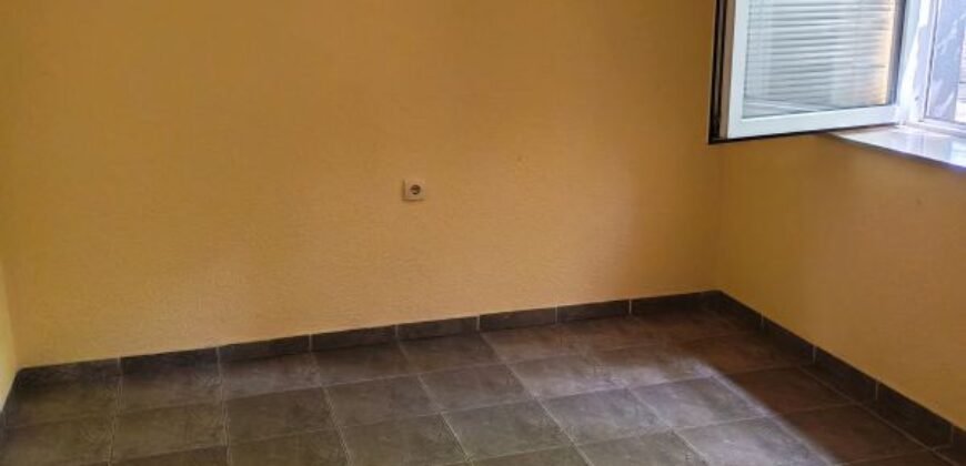 Jednosoban dvorišni stan u Centru