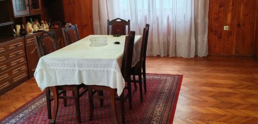 Kuća sa potkrovljem na Zelenom Polju