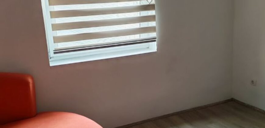 Garsonjera na Šumicama
