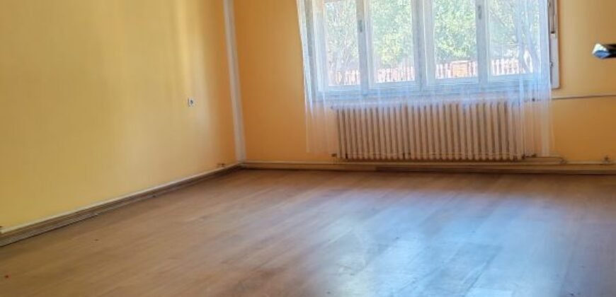 Spratna kuća na Zelenom polju