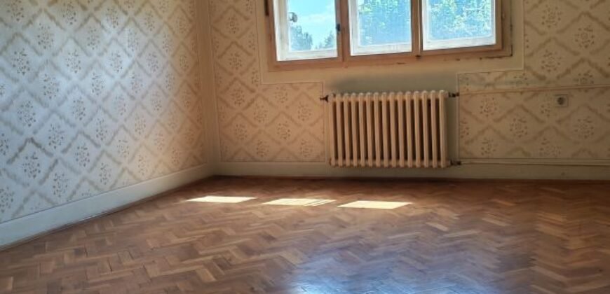 Spratna kuća na Zelenom polju